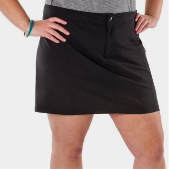 New L.L. bean comfort trail skirt black athletic workout skort sz 8 - Picture 2 of 12